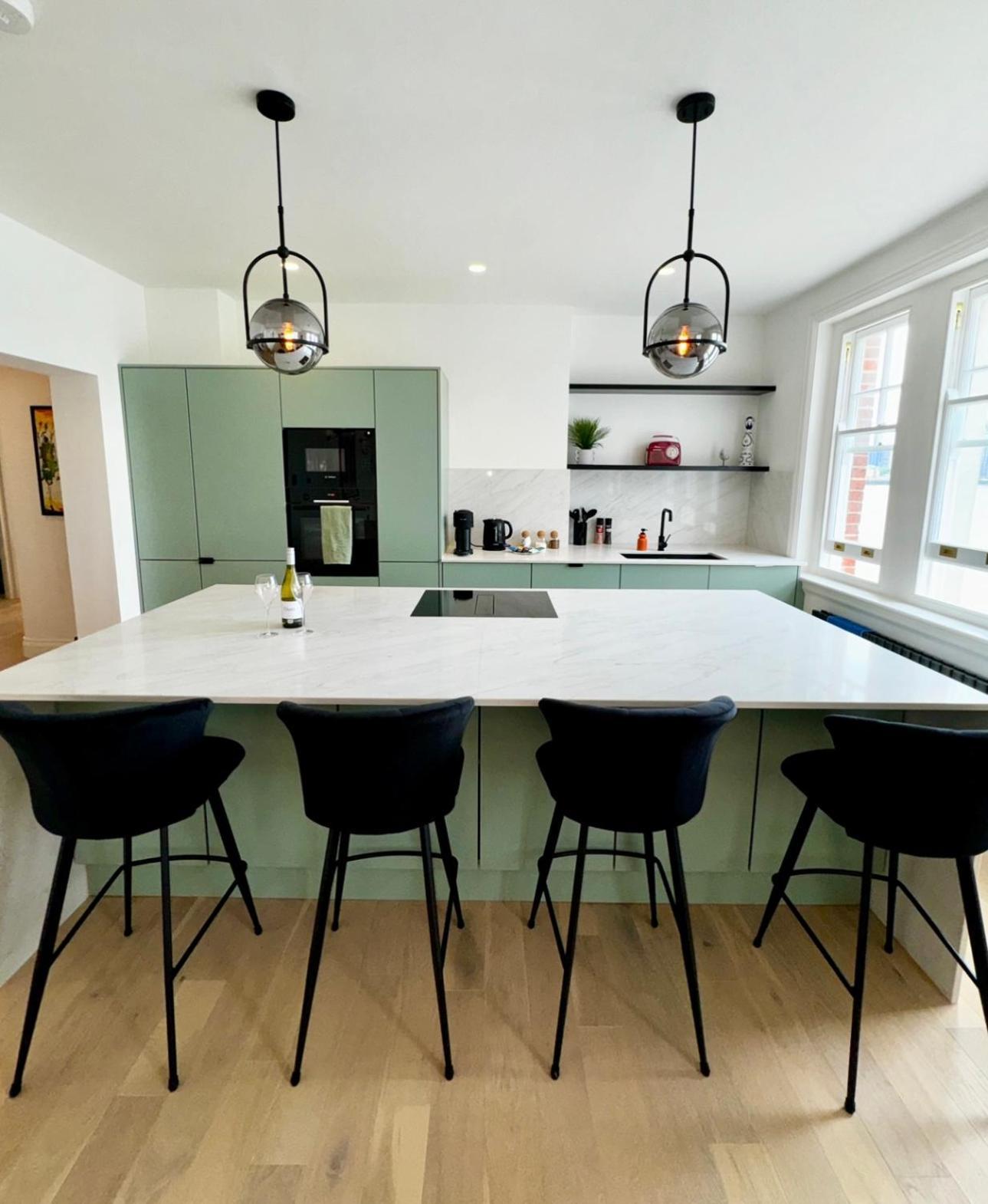 Newly Refurbished W/ River Views Londra Exterior foto