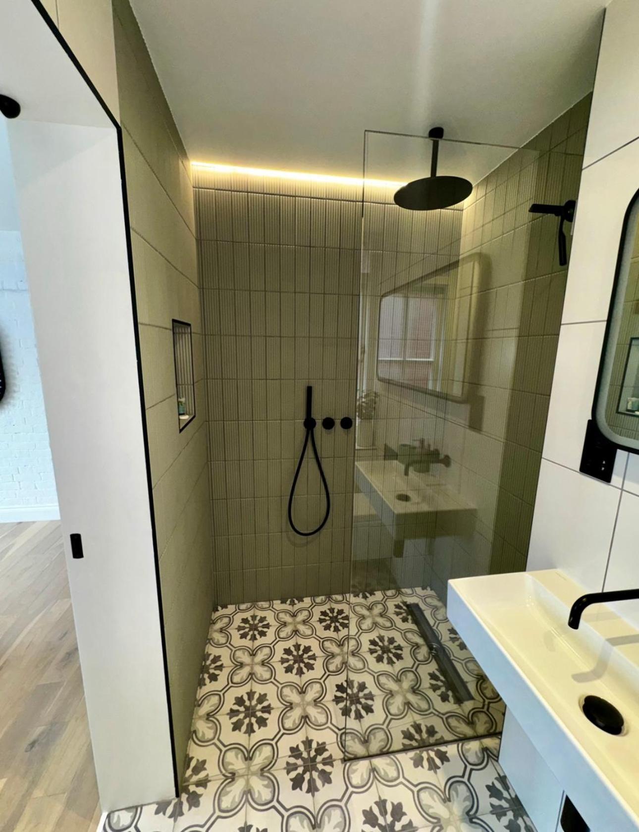 Newly Refurbished W/ River Views Londra Exterior foto