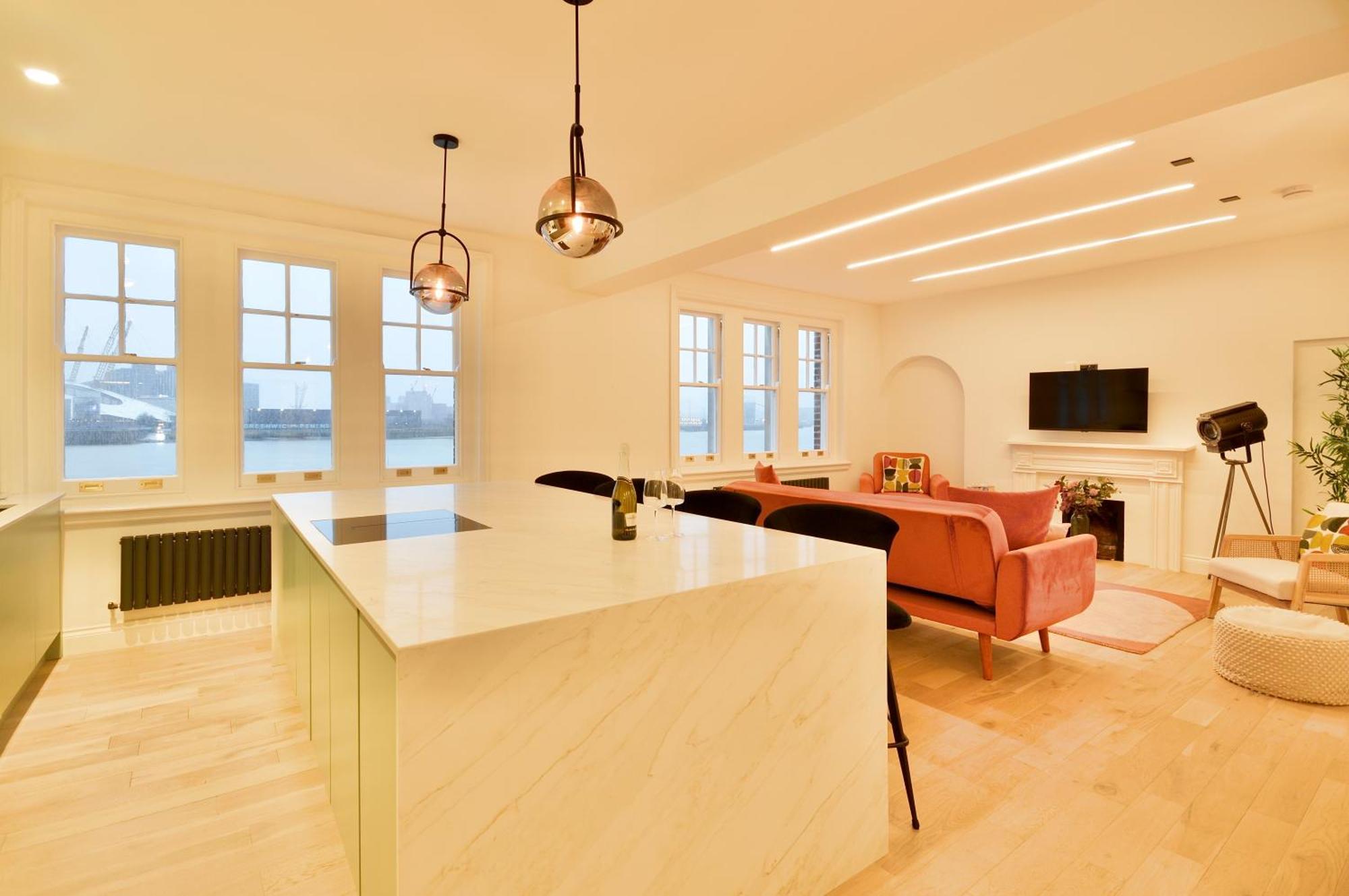 Newly Refurbished W/ River Views Londra Exterior foto